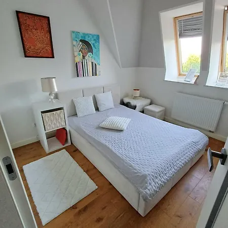 Sunny Two-room דירה *